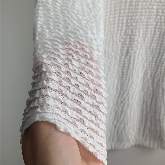 🌸 BCBG white dress - Picture 5 of 7